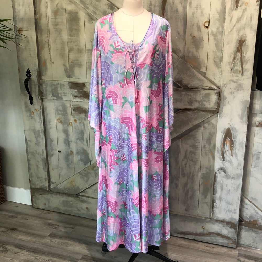 Vintage Vanity Fair floral kimono peignor set